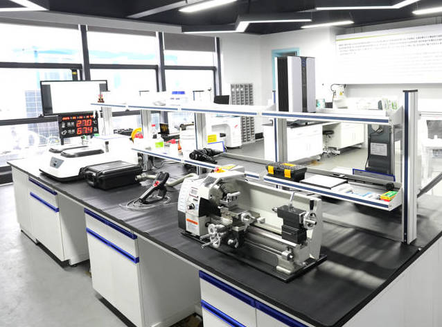 பொருட்களின் மூலத்திலிருந்து தரத்தை உறுதி செய்தல்: செங்கல் தயாரிக்கும் உபகரணங்களின் முக்கியத் திறனை வலுப்படுத்துதல்